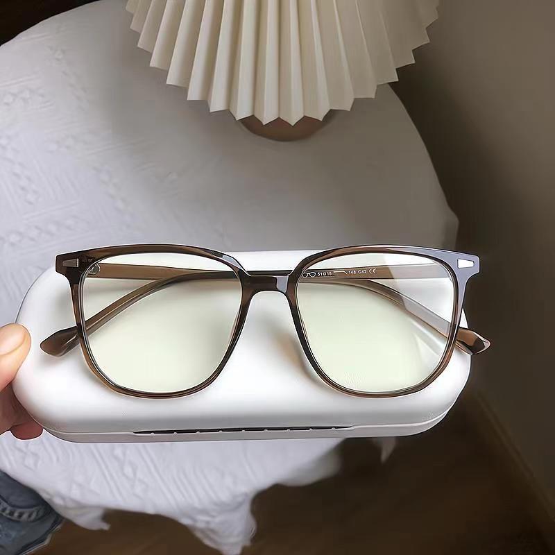 Face-shaping Korean version of tea brown square anti-blue light flat mirror myopia glasses frame for men and women with prescription
