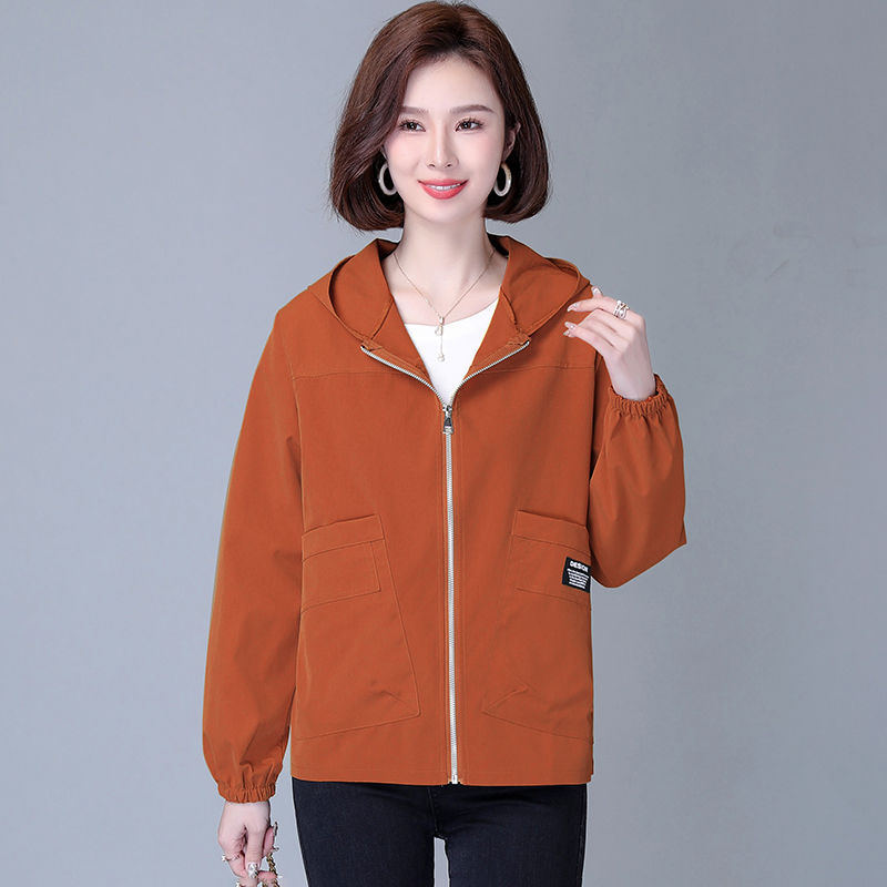 Hooded coat women's loose 2023 spring and autumn mother's windbreaker Korean style casual workwear short jacket