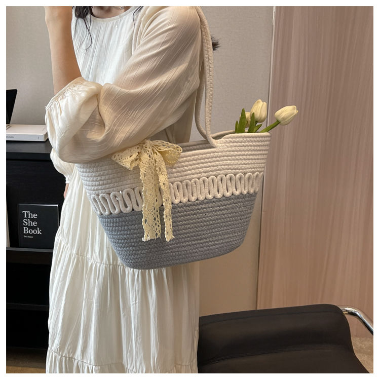 Large-Capacity Beach Bag Fashion All-Match Commuter Tote Bag Niche Weaving Portable Foreign Style Shoulder Bag