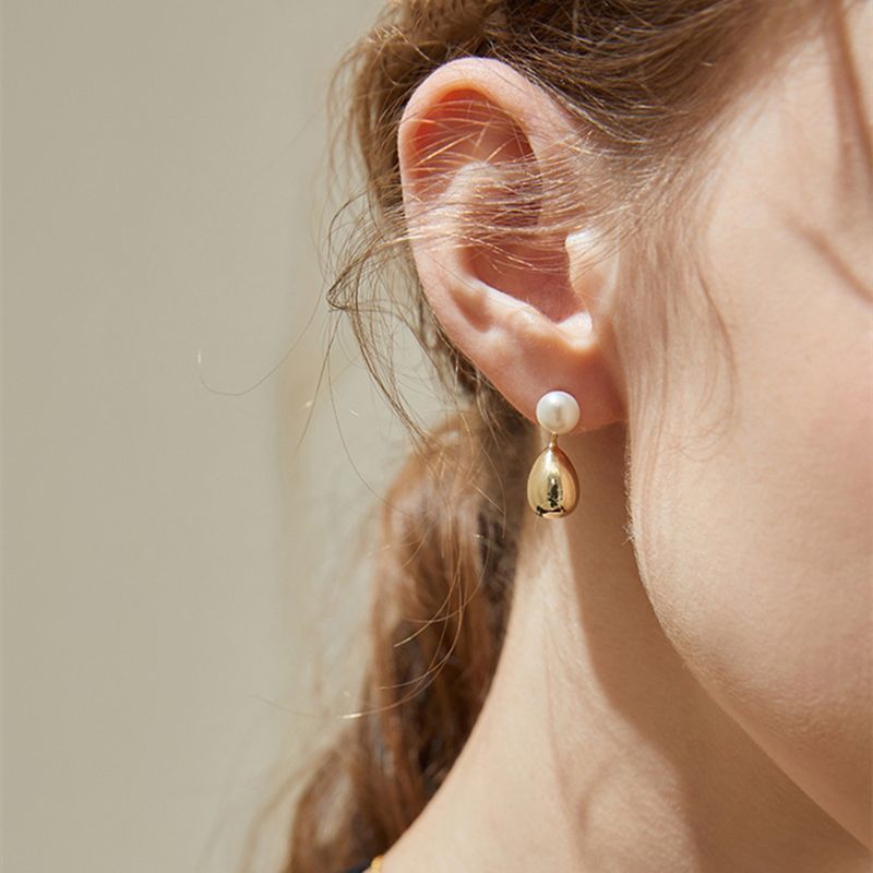 巴洛克珍珠水滴高级耳环女小众设计耳钉925银针通勤简约金属耳饰
