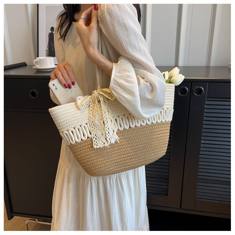 Large-Capacity Beach Bag Fashion All-Match Commuter Tote Bag Niche Weaving Portable Foreign Style Shoulder Bag