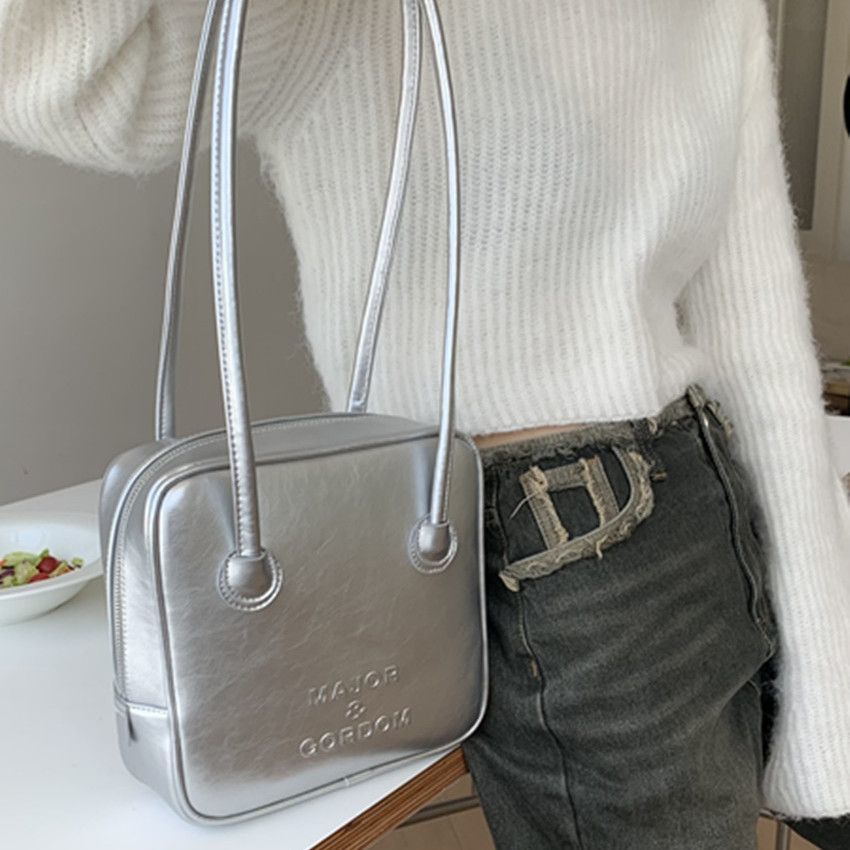 Fat fat self-made bag women 2023 autumn and winter style Korean niche design brown hand-held one-shoulder armpit small square bag trendy