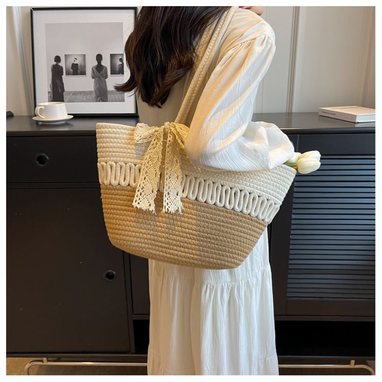 Large-Capacity Beach Bag Fashion All-Match Commuter Tote Bag Niche Weaving Portable Foreign Style Shoulder Bag