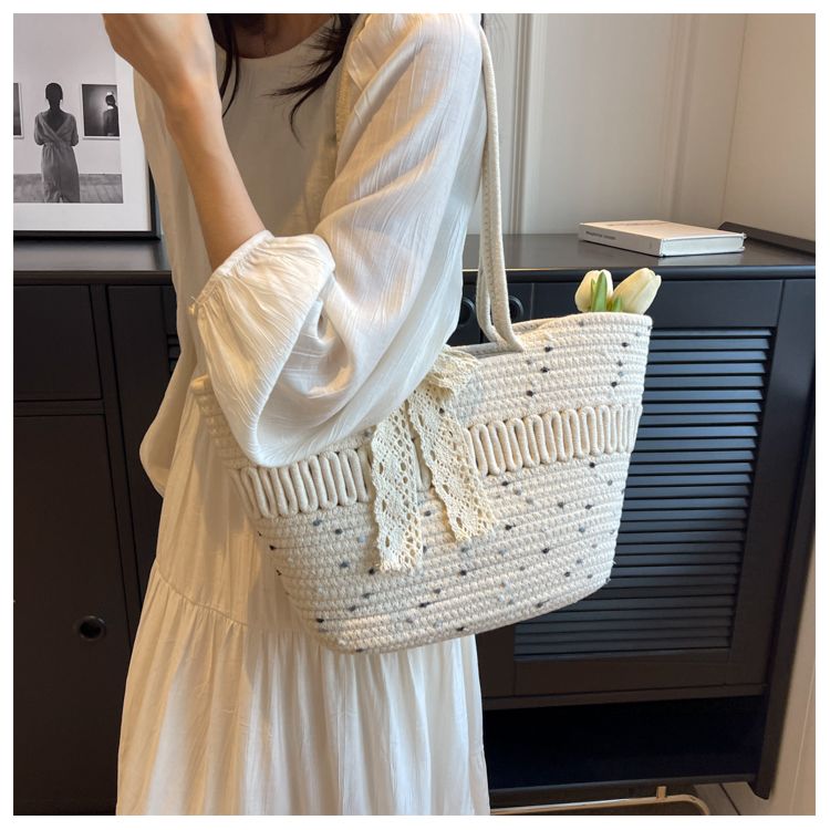 Large-Capacity Beach Bag Fashion All-Match Commuter Tote Bag Niche Weaving Portable Foreign Style Shoulder Bag
