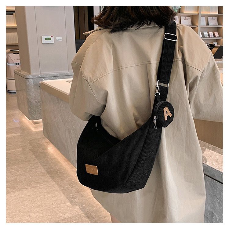 Corduroy work commuting canvas bag women's messenger bag ins dumpling bag large-capacity college students class shoulder bag