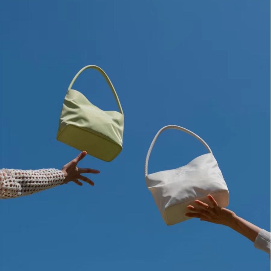 Bag women 2023 new fashion canvas messenger bag student shoulder bag underarm bag large capacity niche handbag