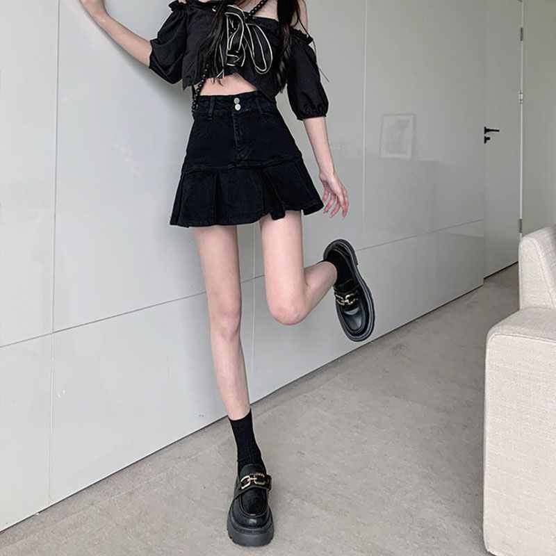 Design sense black elastic pleated denim skirt women 2023 summer new double button high waist loose slim skirt trend
