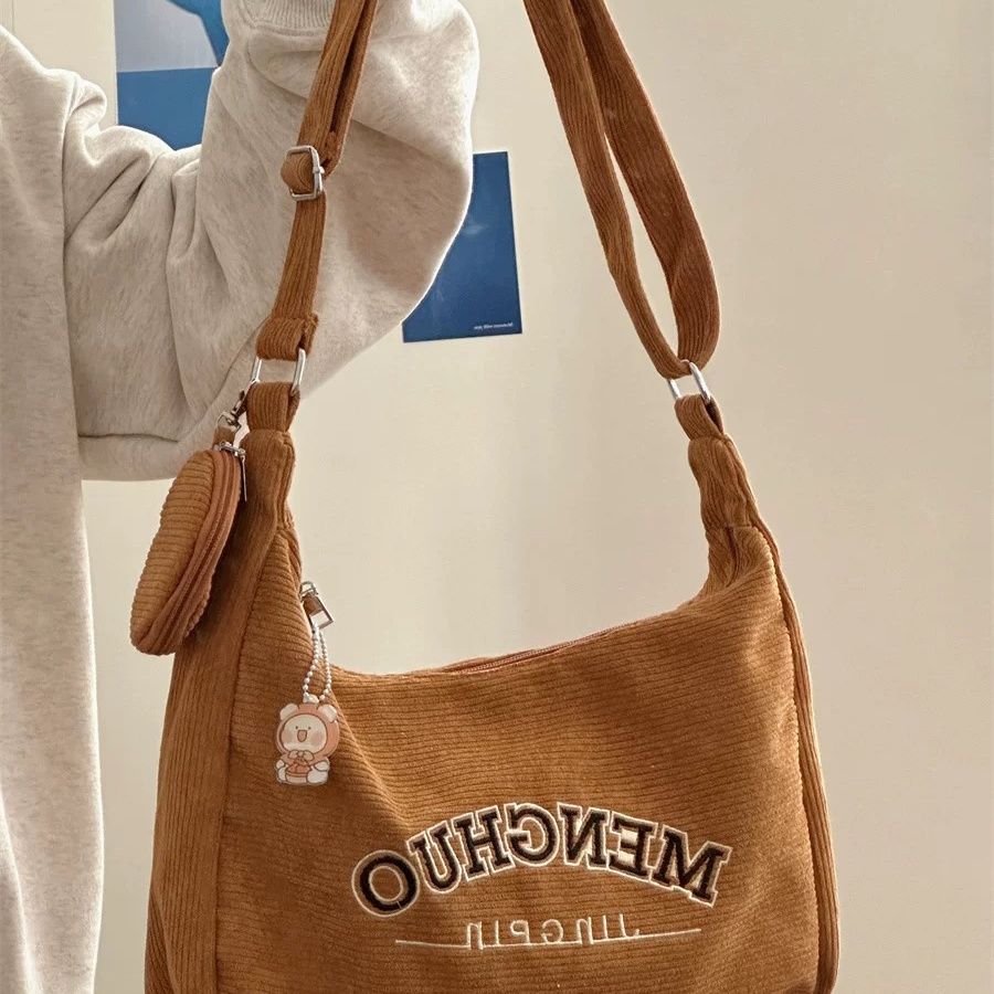 Japanese corduroy ins style retro casual all-match Messenger bag female student commuting backpack dumpling bag