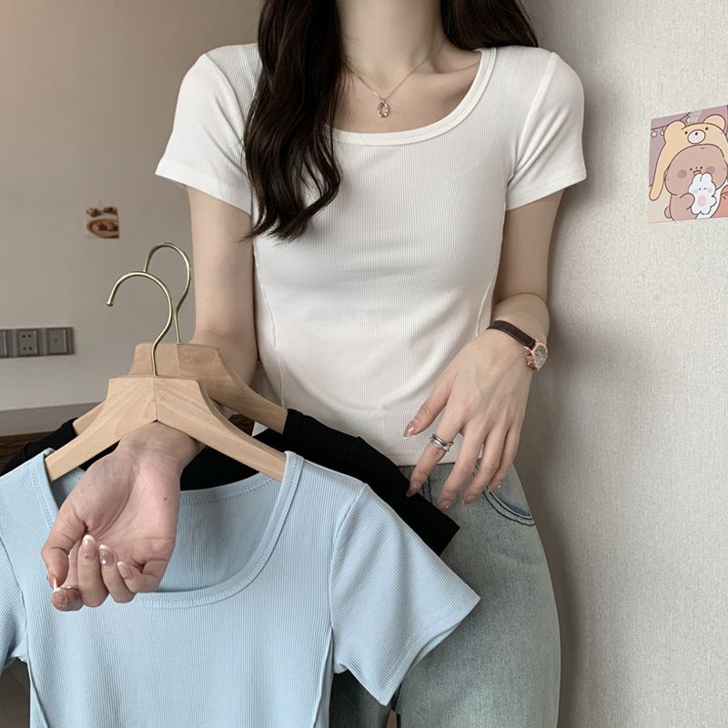 2023 early summer new style sweet and spicy style self-cultivation small short top white front shoulder short-sleeved t-shirt female ins tide