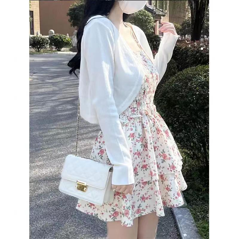 甜辣風收腰顯瘦短款碎花連衣裙女夏季新款薄款防曬開衫兩件套