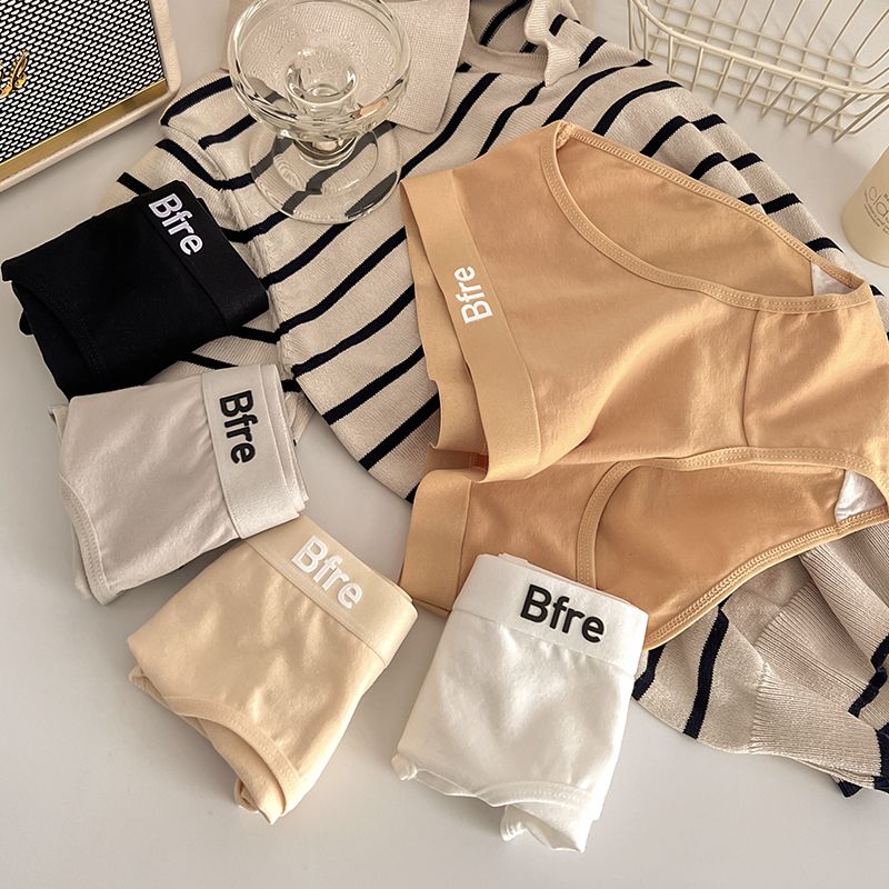 Underwear women's pure cotton antibacterial solid color simple ins Korean version Japanese mid-waist comfortable breathable high-value briefs