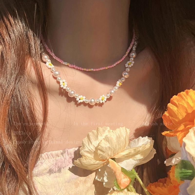 Sweet girl ~ pink beaded flower double-layer necklace summer 2023 new accessories Mori temperament clavicle chain