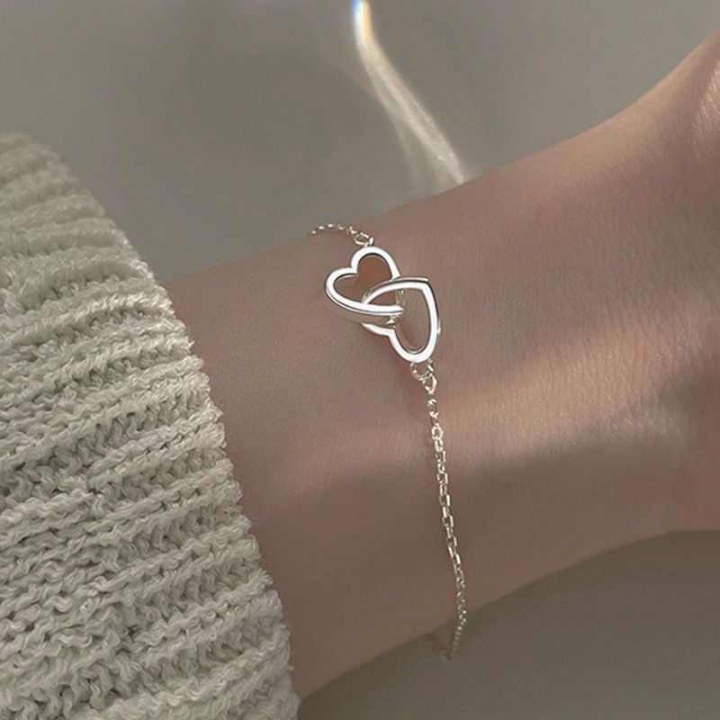 Korean version hollow peach heart double heart-shaped bracelet female cold style simple ins niche style light and fine love bracelet