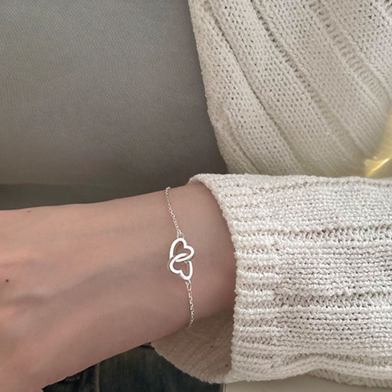 Korean version hollow peach heart double heart-shaped bracelet female cold style simple ins niche style light and fine love bracelet