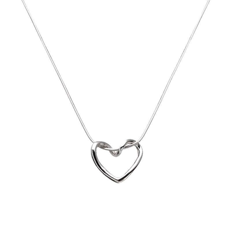 Hollow heart necklace female ins tide sweet hot girl student simple collarbone chain niche design sense necklace