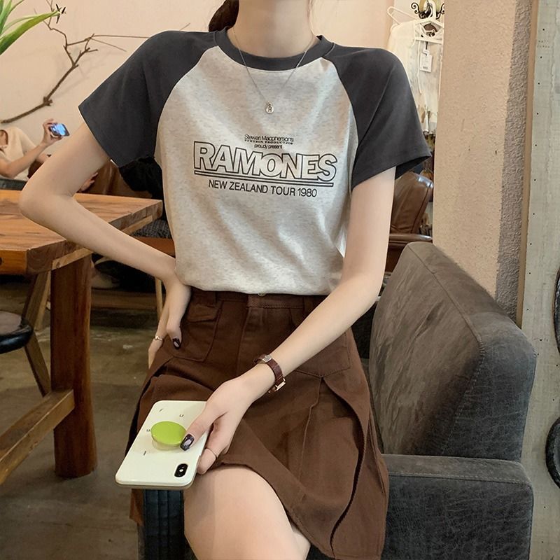 美式正肩短袖T恤女夏2023新款設計感高腰顯瘦撞色短款辣妹上衣