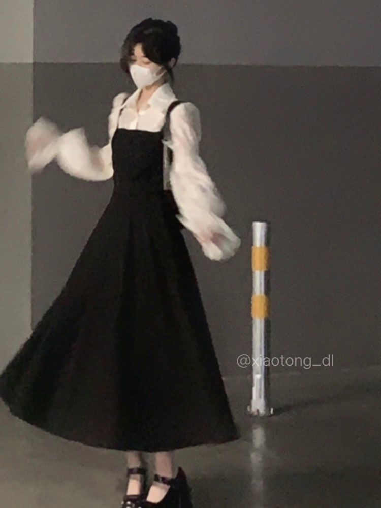 French fashion temperament mid-length black suspender dress for female students + lantern sleeve shirt two-piece suit