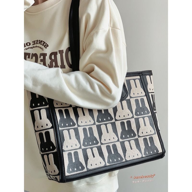 Large-capacity bag women's  new spring and summer all-match texture shoulder bag cute rabbit print commuting tote bag