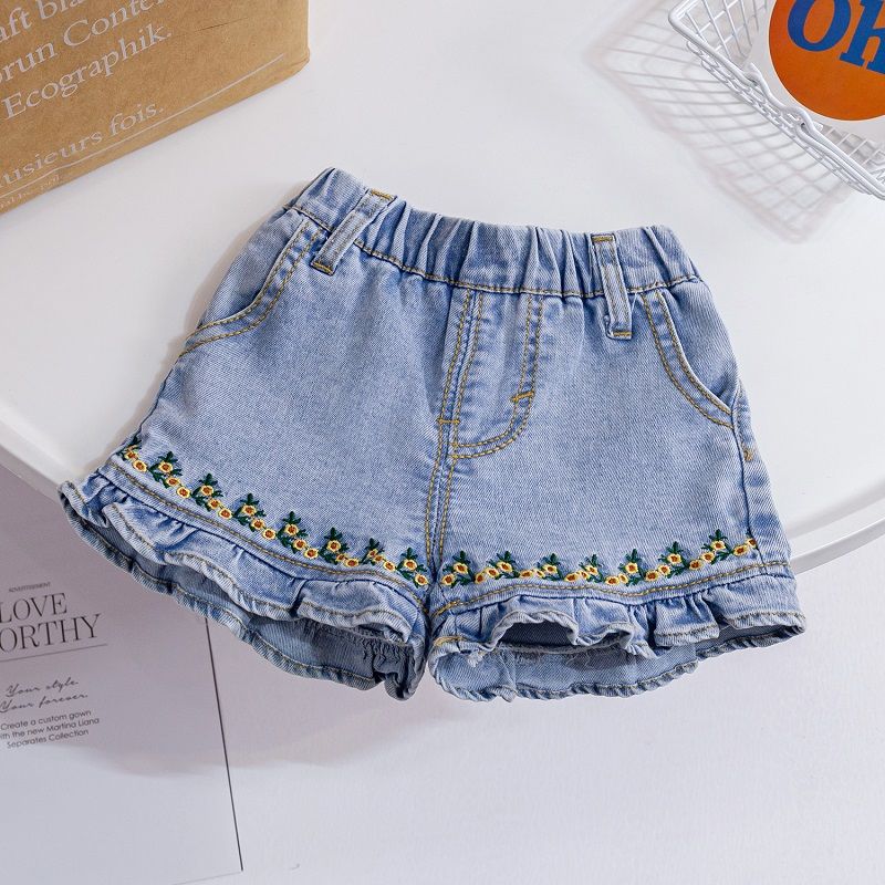 Girls shorts 2023 embroidered small flower foreign style denim shorts girls summer baby girls cute washed hot pants