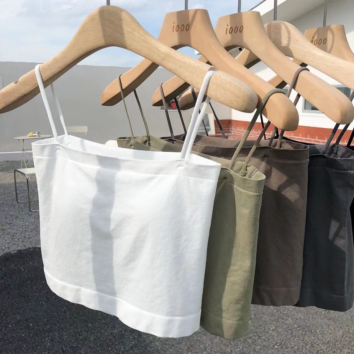 Thin shoulder straps, chest pads, camisole, women's outerwear, inner wear, hot girls, sexy pure desire, sleeveless, all-match bottoming tube top, short section