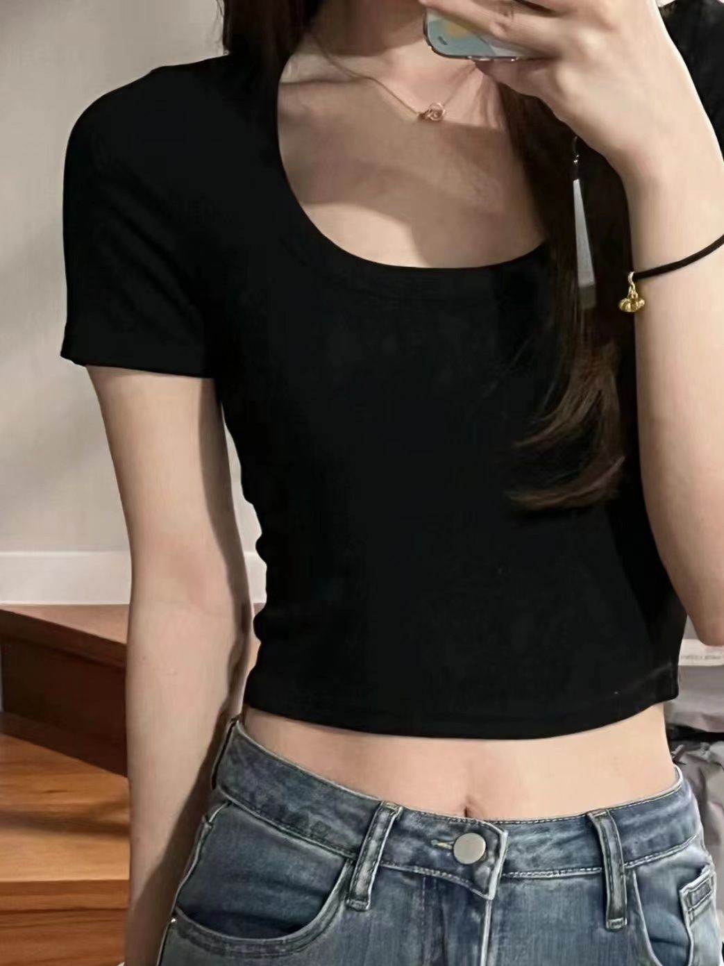 American-style white front shoulder U-neck short-sleeved t-shirt women's summer pure desire wind self-cultivation thin all-match short hot girl top