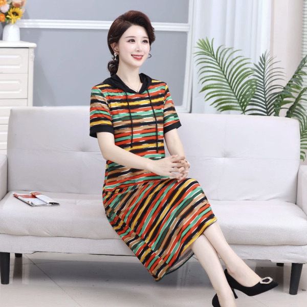 2023夏季新款媽媽裝女彩色條紋短袖減齡顯瘦寬鬆遮肉時尚連衣裙子