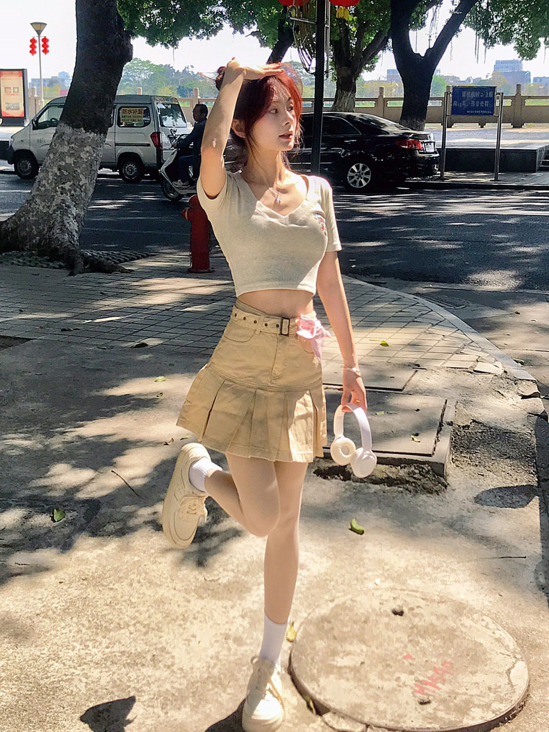 Korean version of hiphop front shoulder short-sleeved t-shirt women's summer high-end sense of self-cultivation slim foreign style sweet hot girl short top