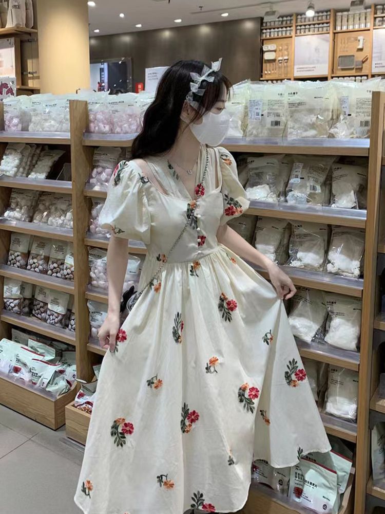 學院風甜美印花泡泡袖連衣裙女學生夏季收腰顯瘦法式茶歇中長裙子