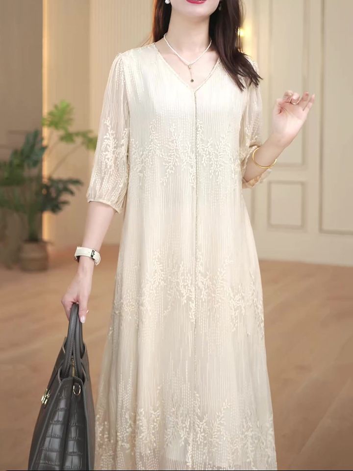 高檔重工刺繡連衣裙女2023夏季新款優雅時尚寬鬆大碼顯瘦氣質裙子