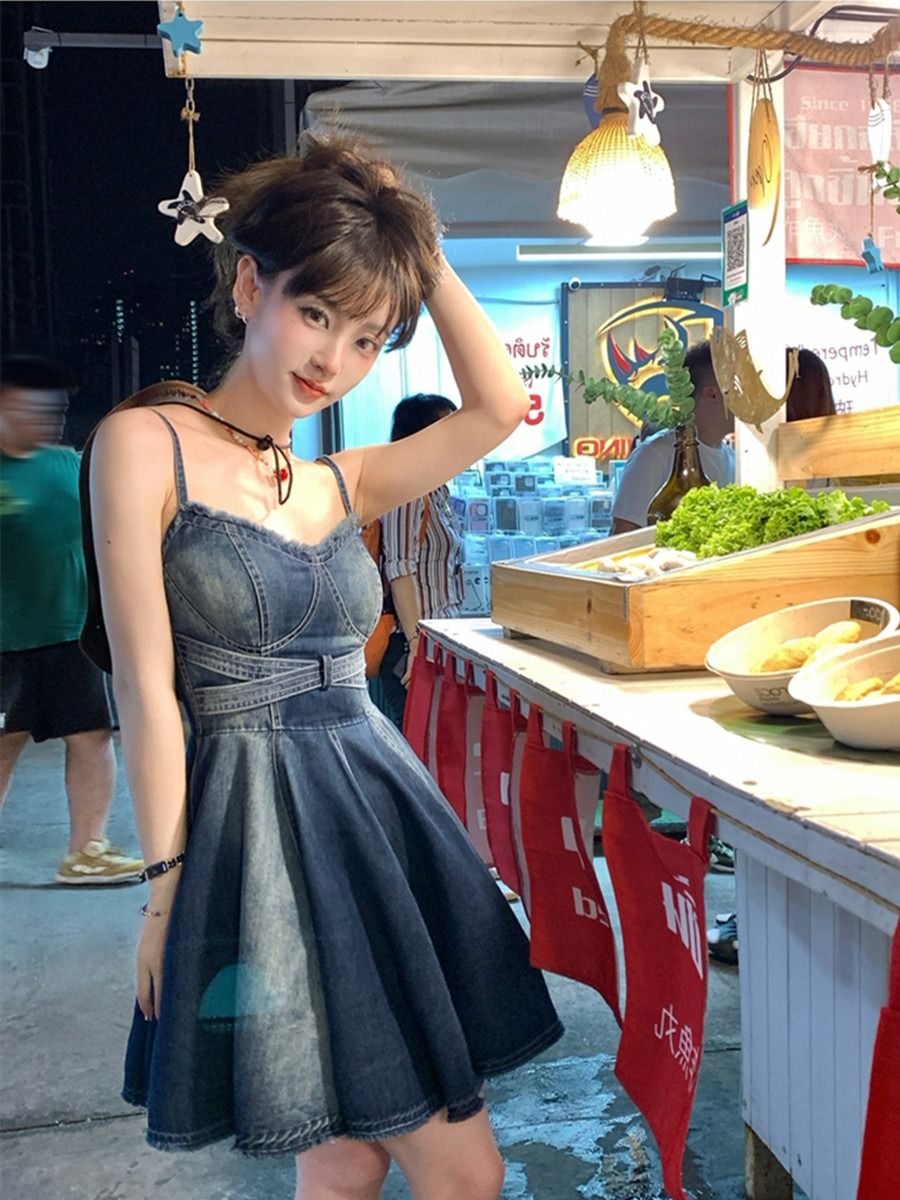 Spice Girl Retro Waist Suspender Dress Women's Summer New Design Slim Denim Pleated Skirt Small Man