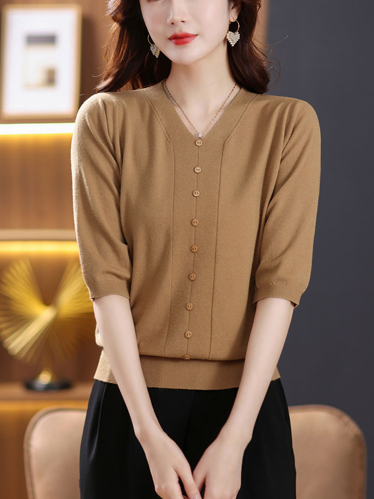 V-neck mid-sleeve three-quarter-sleeved top women's thin spring mother's dress beautiful knitted sweater half-sleeved t-shirt summer bottoming shirt