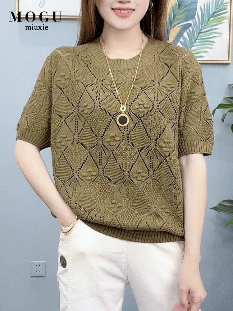 Thin knitted sweater female middle-aged mother 2023 summer new fashion foreign style short-sleeved hollow round neck purple top