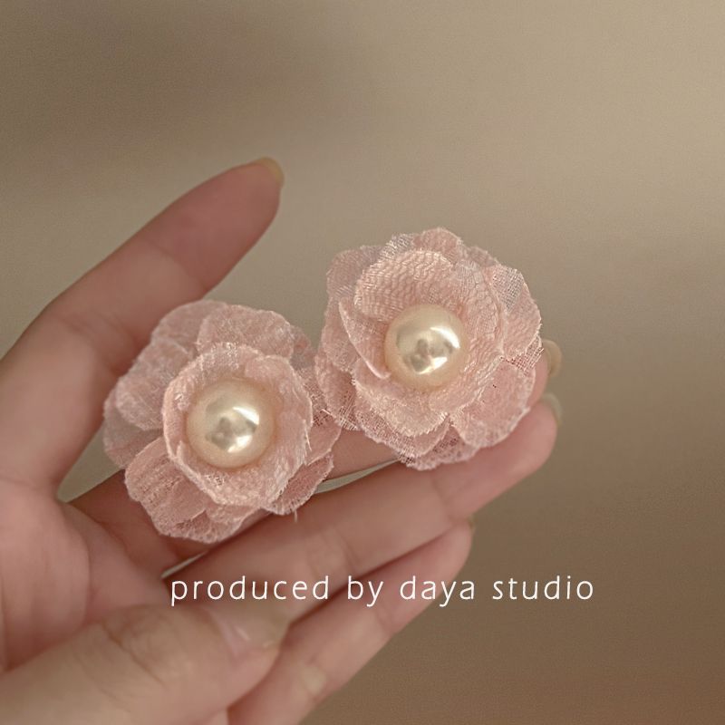 Camellia Floating Dream Super fairy atmosphere French lace flower pearl earrings high-end niche temperament gentle ear clips