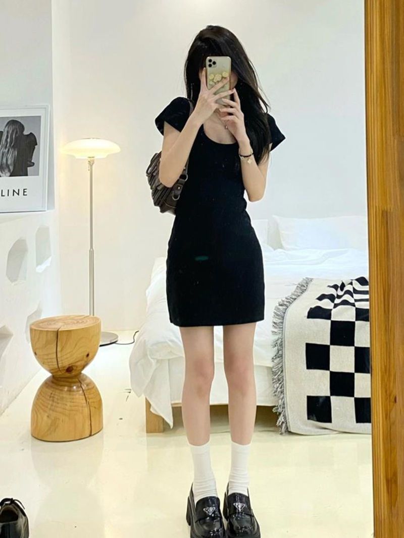 Pure desire style hot girl design sense American t-shirt skirt slim fit slim bag hip skirt short sports casual dress female