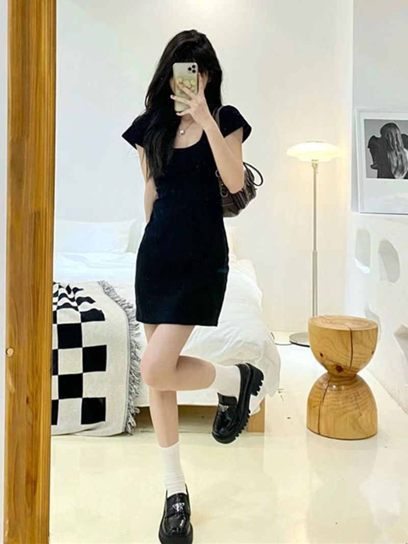 Pure desire style hot girl design sense American t-shirt skirt slim fit slim bag hip skirt short sports casual dress female