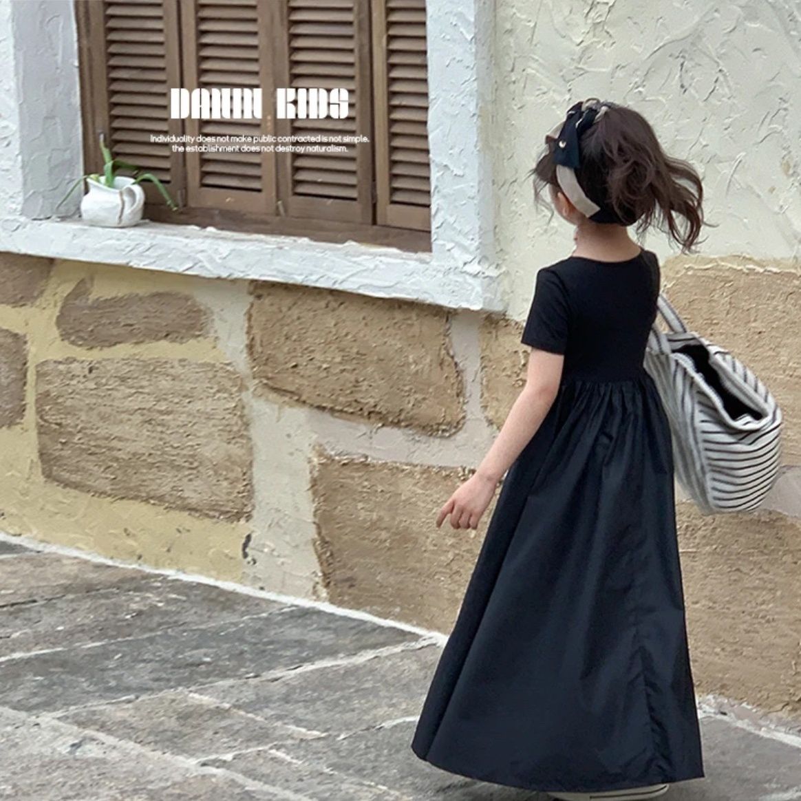 女童裙子2023夏裝新款中大童洋氣短袖小黑裙長裙兒童A字裙連衣裙