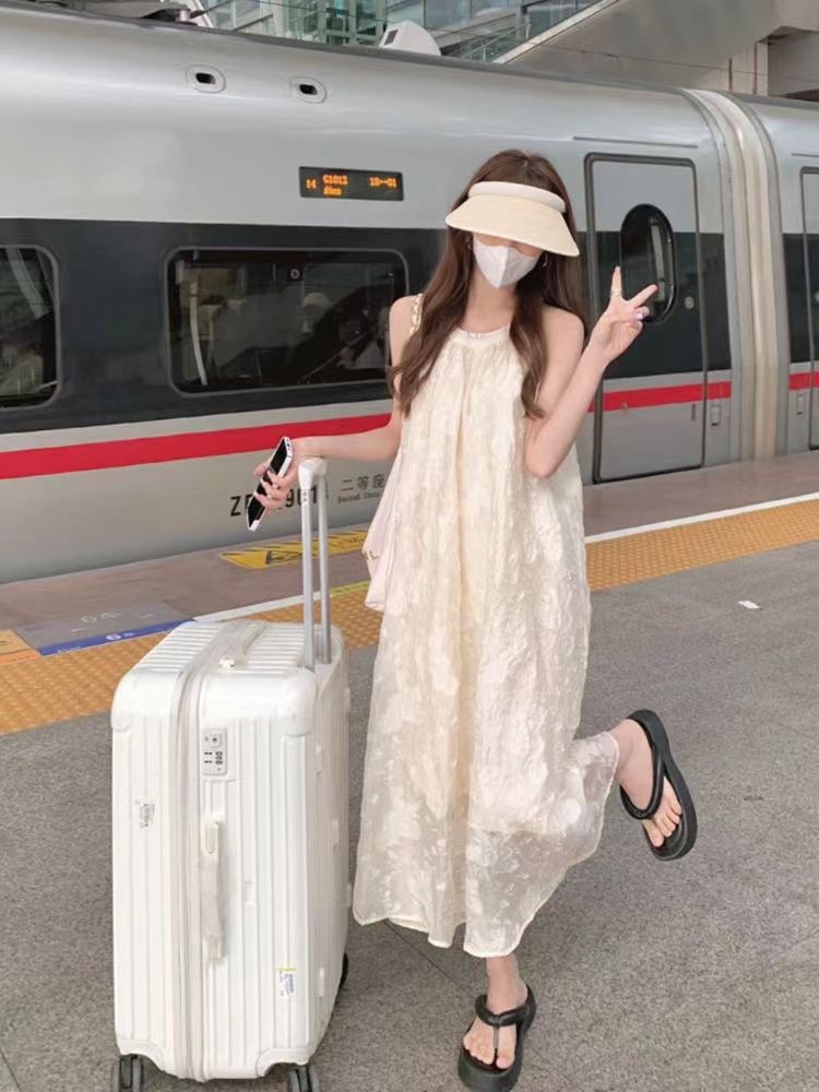夏日上新度假風高級感超仙氣質掛脖無袖連衣裙女學生韓版遮肉長裙