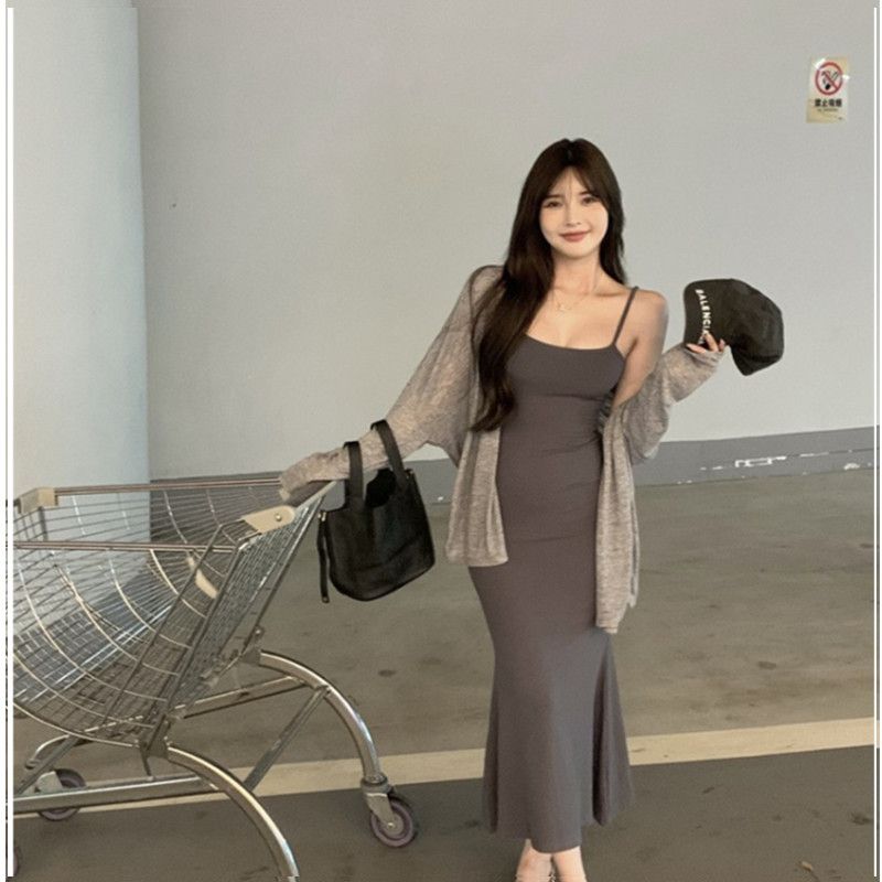 純欲風高腰顯瘦黑色吊帶連衣裙女2023夏季甜辣妹ins法式過膝長裙