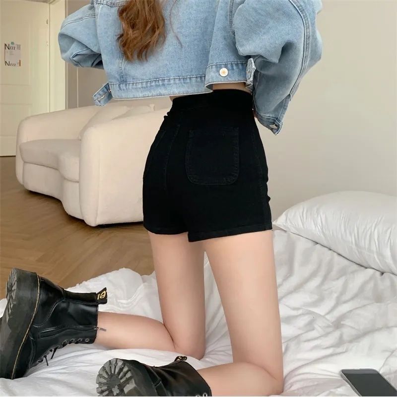 Black tight hot girl denim super shorts for women, high waist, slimming, long legs, hip-covering, A-line stretch hot pants ins trend