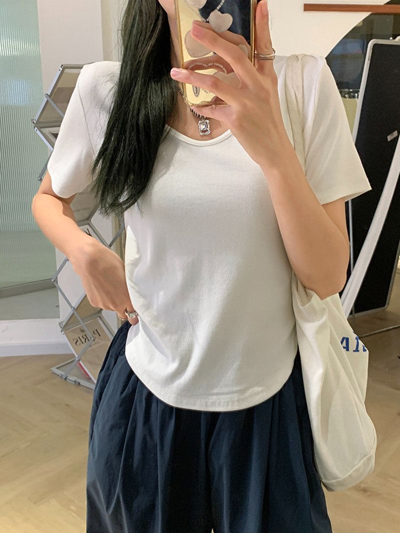 Summer 2023 new loose and thin design short-sleeved t-shirt Korean version simple sweet and spicy top women's bottoming shirt i