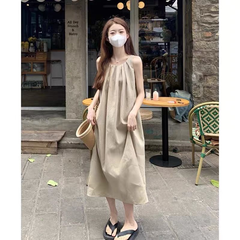 Tea break French retro hanging neck sleeveless suspender dress plus size fat sister loose and thin temperament mid-length skirt