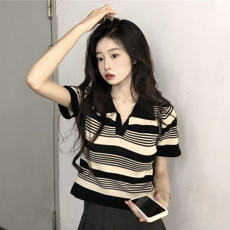 Striped knitted short-sleeved v-neck t-shirt women's summer shoulders slim fit high waist polo shirt short hot girl top tide