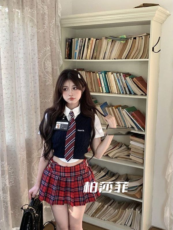 學院風套裝針織背心女白色短袖襯衫夏季格子半身裙氣質清純三件套