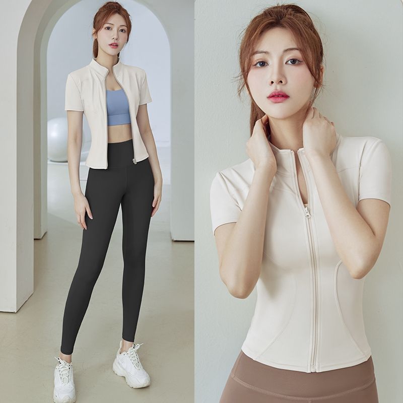 Yoga clothes for women 2023 summer new sports Pilates quick-drying training tops morning running suit fitness short sleeves