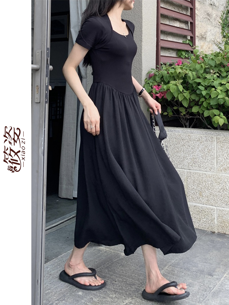 筱姿赫本風黑色方領短袖連衣裙女森系初戀裙氣質收腰顯瘦長裙子