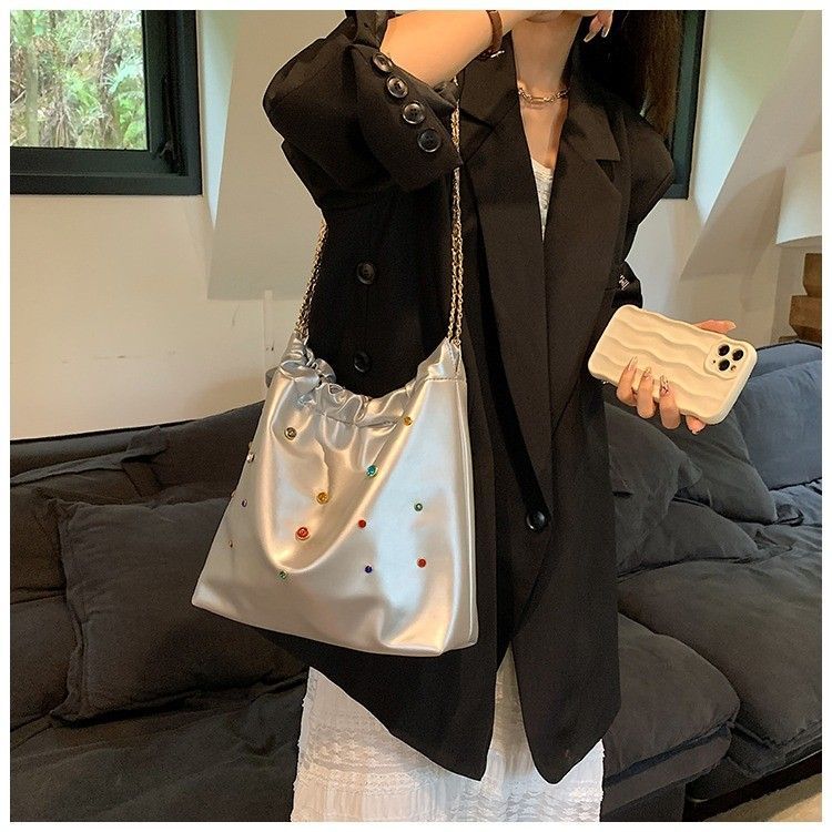 Bag women  new silver texture drawstring chain bucket bag versatile commuting large capacity tote...