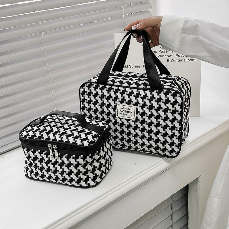 Cosmetic bag, toiletry bag, storage bag, portable, large capacity, good looks, 2023 new style, super hot Internet celebrity trend, portable when going out
