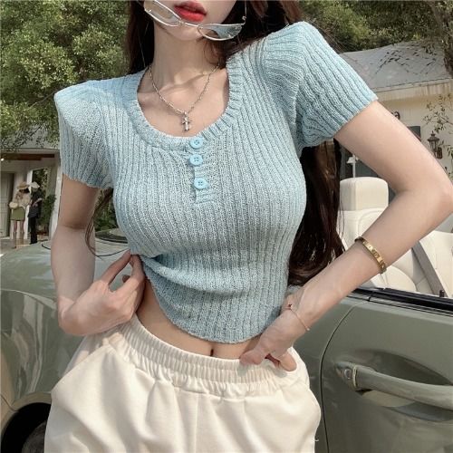 Knitwear women's summer 2023 new French design sense niche chic unique slim fit thin short-sleeved top