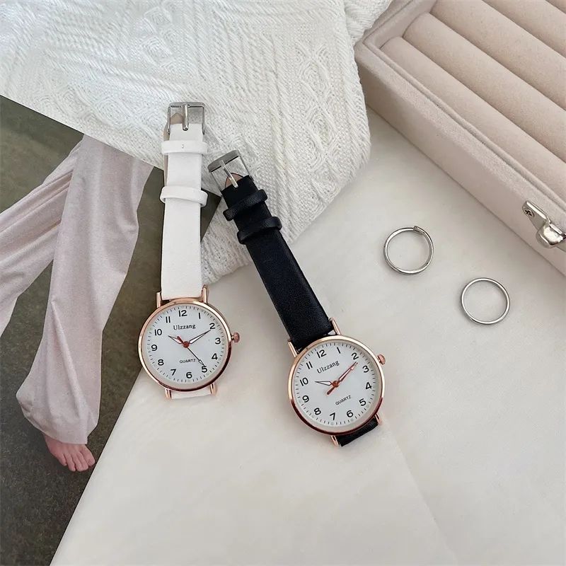 Montre analogique pour étudiants design simple et élégant_voghion.com