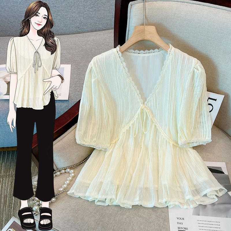 Plus size women's 2023 summer wear for fat girls lace French short-sleeved chic shirt design flesh-covering casual top